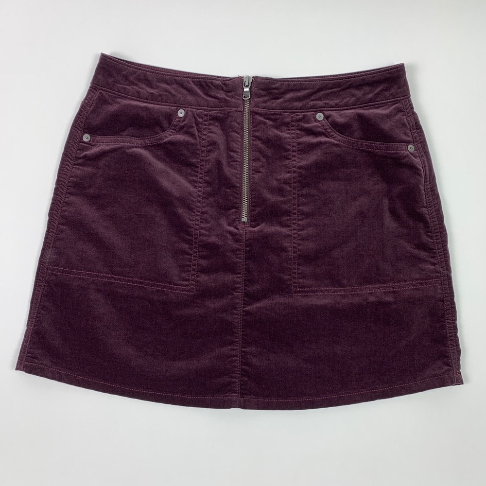 Calvin Klein Short Purple Velvet Skirt Size 31 Zip